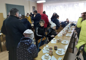 Poczęstunek z papieskimi kremówkami