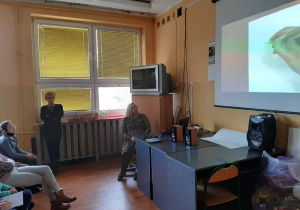 Zajęcia z projektu " Z kulturą mi do twarzy" w świetlicy szkolnej.