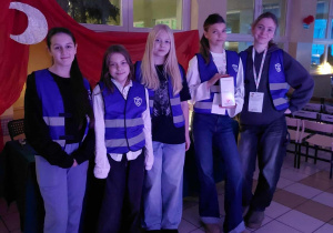 Wolontariusze ze Szkolnego Koła Wolontariatu