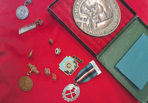 Zbiór ciekawych eksponatów związanych z kopalnią węgla brunatnego