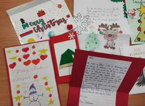 Wymiana kartek świątecznych z rówieśnikami z Europy.