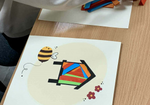 Ul wykonany metodą Iris folding - praca plastyczna uczniów