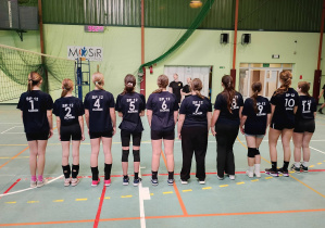 Drużyna SP12 w piłce siatkowej dziewcząt