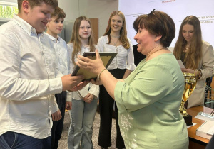 Obiór nagrody za III miejsce w debatach oksfordzkich