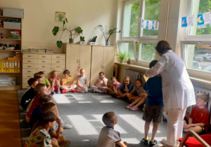 Zajęcia z pielęgniarką szkolną w klasach młodszych